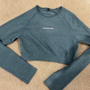 Alphalete Amplify LS Crop Top - Rainfall